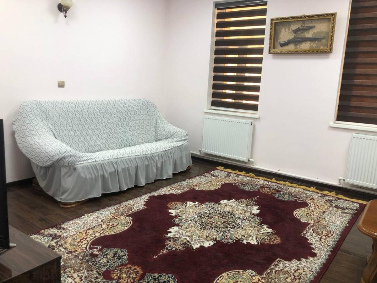 Admiral Hotel Термиз Екстериор снимка