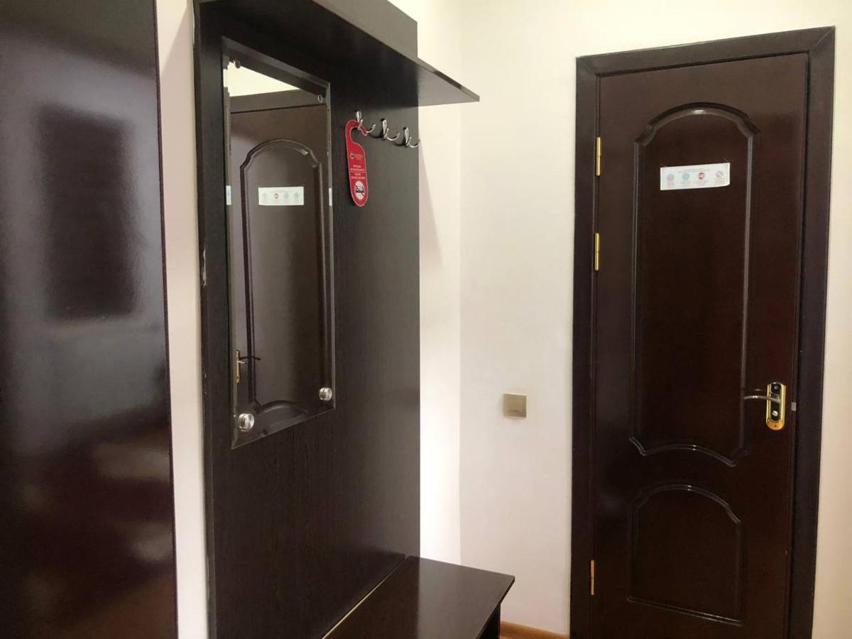 Admiral Hotel Термиз Екстериор снимка