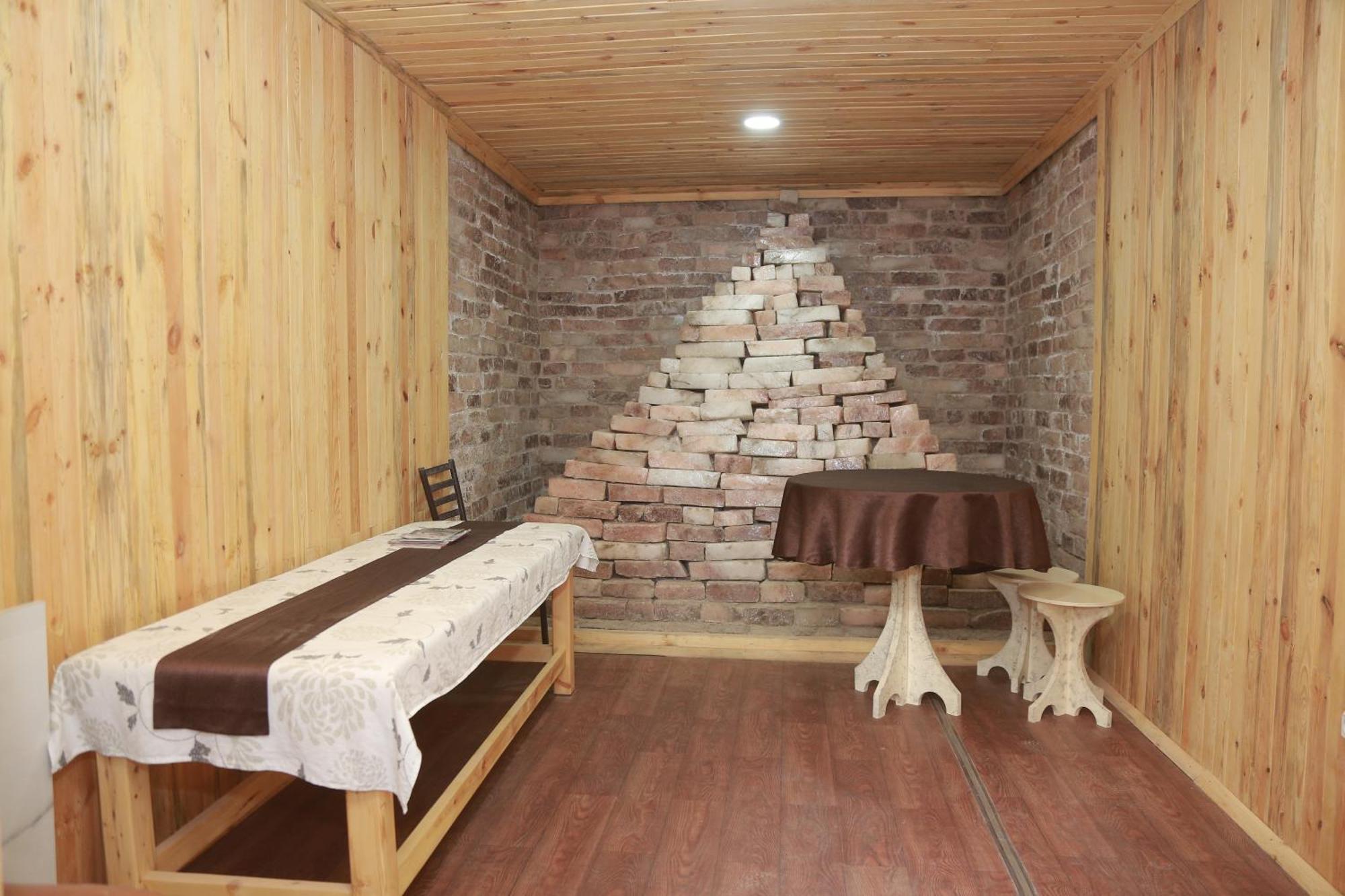 Admiral Hotel Термиз Екстериор снимка